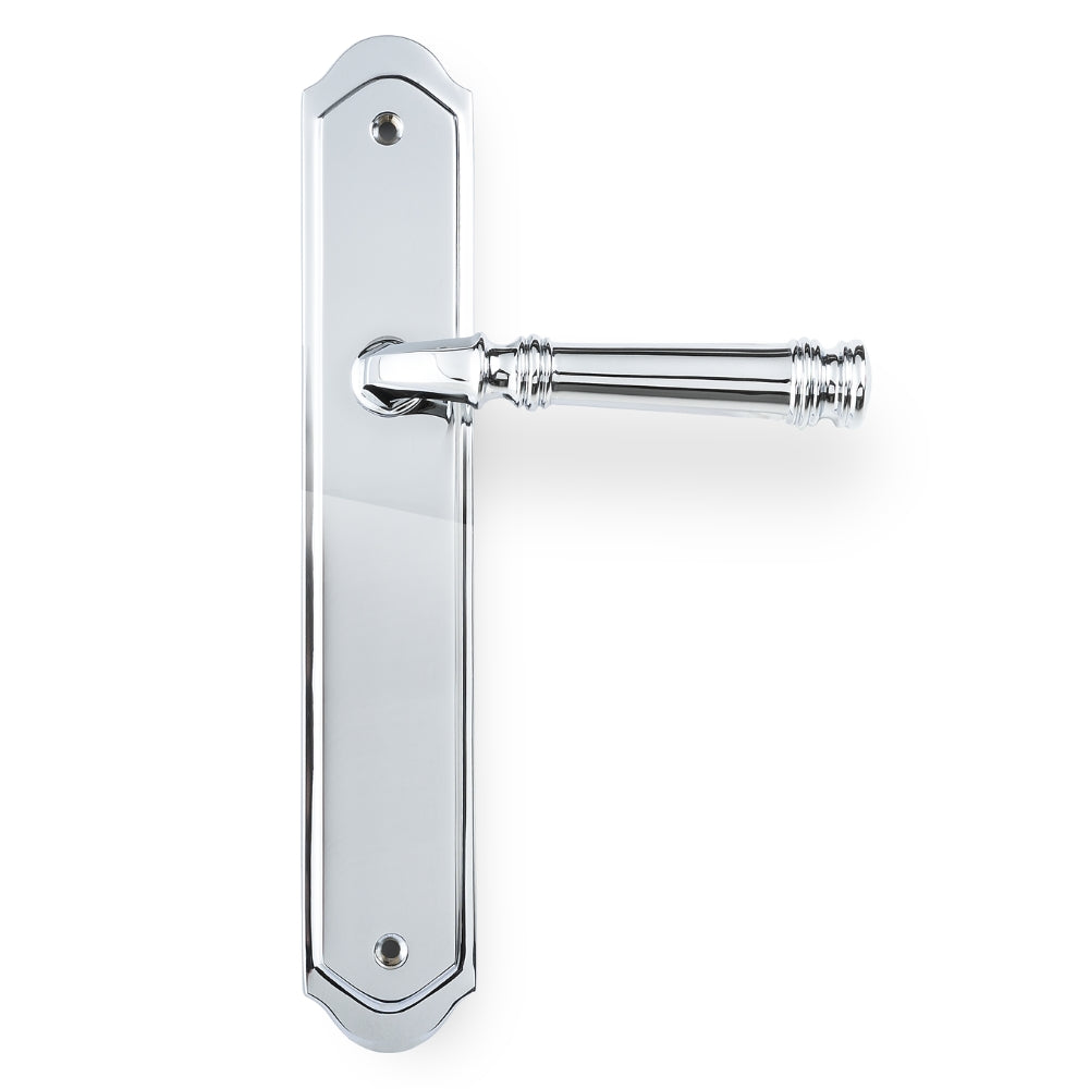 Tuscany Lever on Traditional Passage Plate in Chrome Plate – reflective, polished door hardware for sophisticated designs.