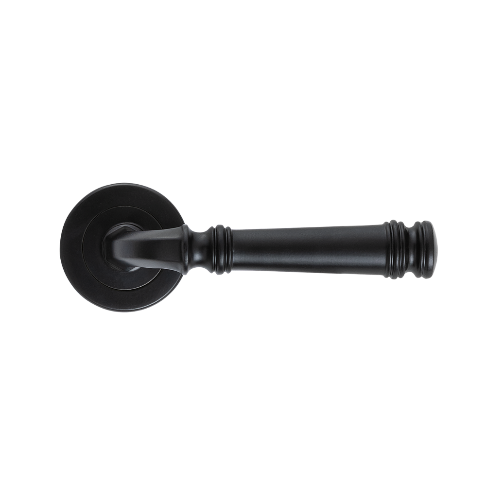 Product picture of the Tuscany Lever on Round Rose in Matt Black on a white background.